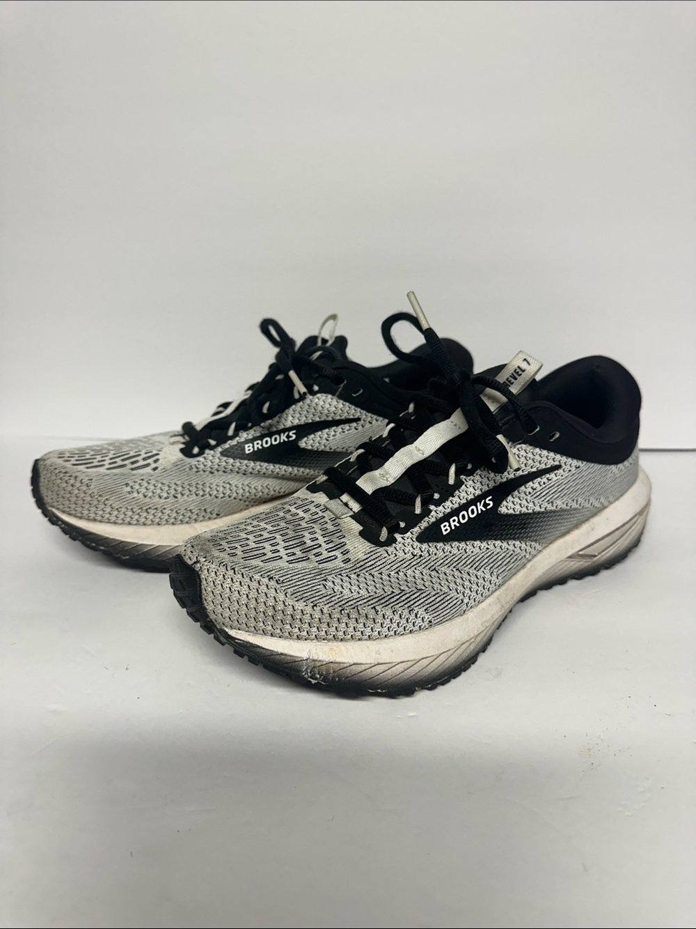 Brooks revel 8 women’s tennis shoes